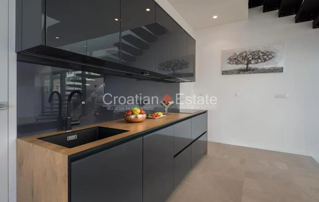 croatia-ciovo-villa-sea-view-pool-sale(109)