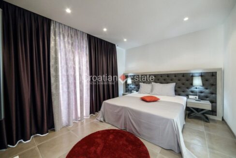 croatia-ciovo-villa-sea-view-pool-sale(112)