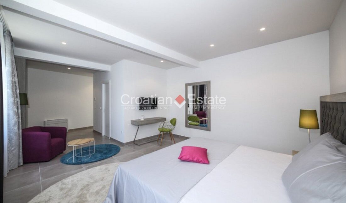 croatia-ciovo-villa-sea-view-pool-sale(116)