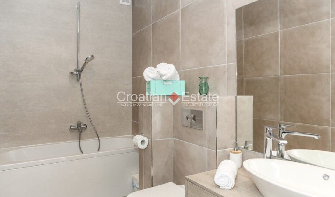 croatia-ciovo-villa-sea-view-pool-sale(118)