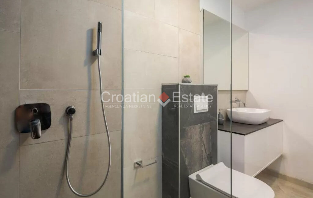 croatia-ciovo-villa-sea-view-pool-sale(119)