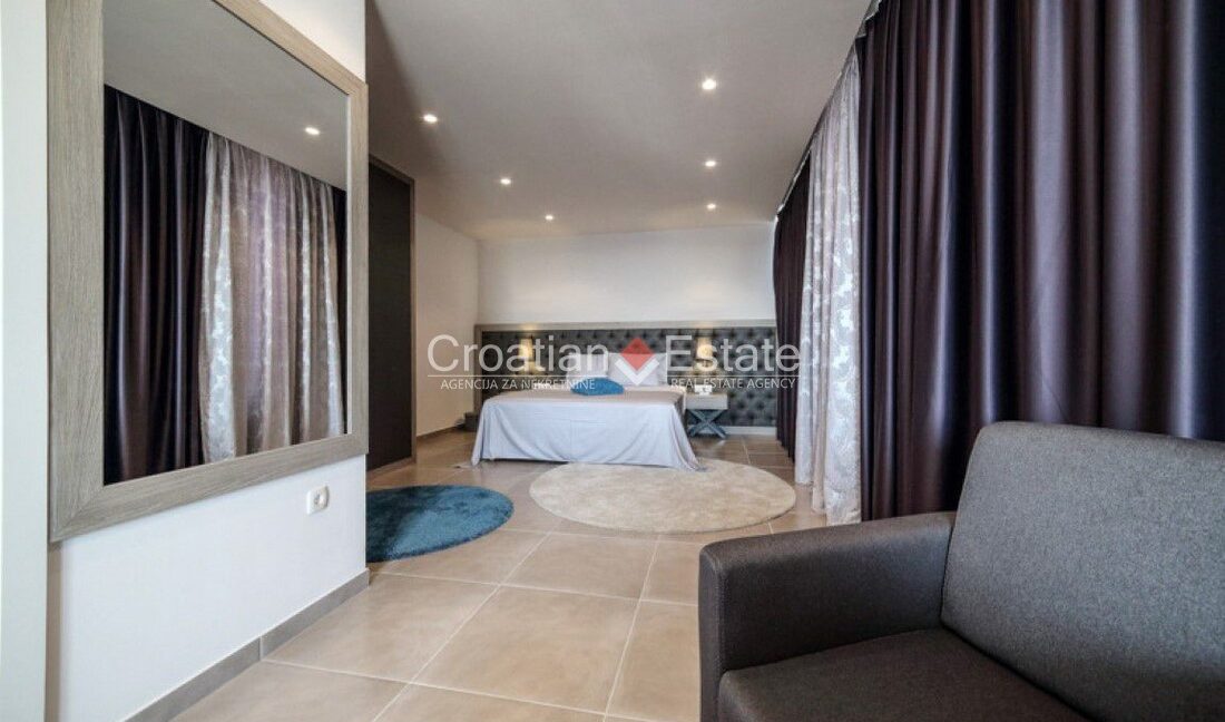 croatia-ciovo-villa-sea-view-pool-sale(122)