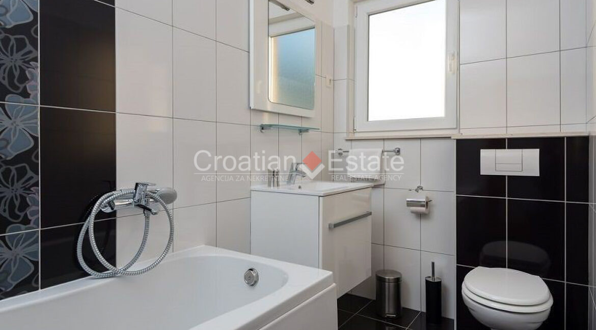 croatia-ciovo-villa-sea-view-pool-sale(122)