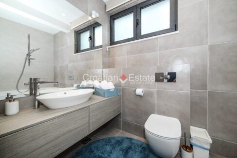 croatia-ciovo-villa-sea-view-pool-sale(123)