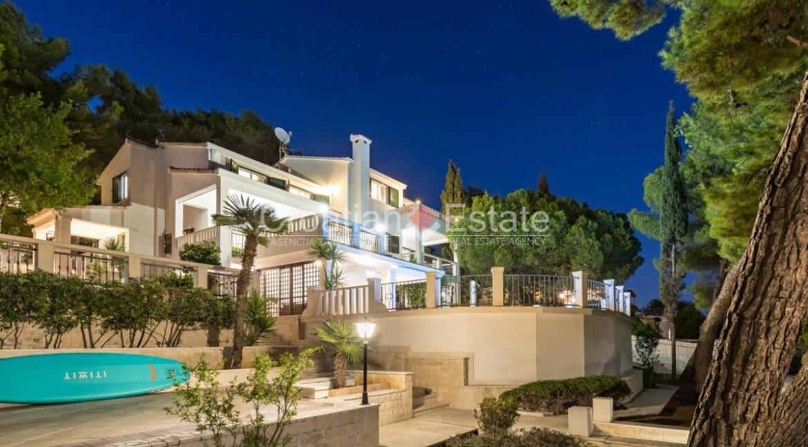 croatia-ciovo-villa-seafront-sea-view-pool-sale(101)