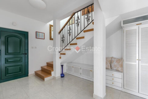 croatia-ciovo-villa-seafront-sea-view-pool-sale(103)