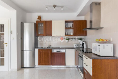 croatia-ciovo-villa-seafront-sea-view-pool-sale(110)