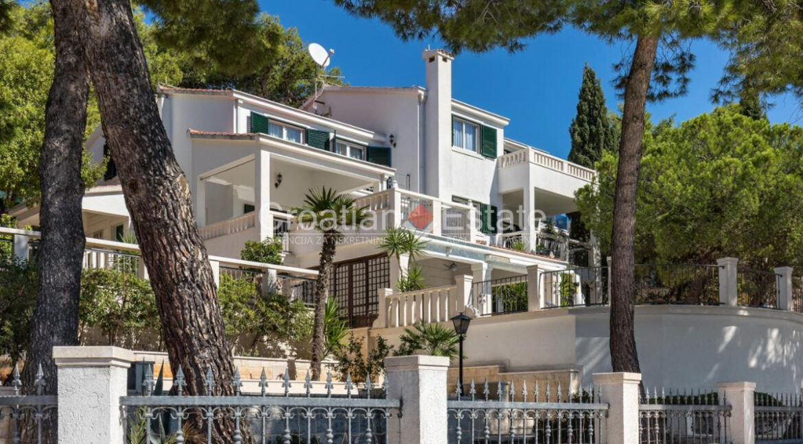 croatia-ciovo-villa-seafront-sea-view-pool-sale(121)