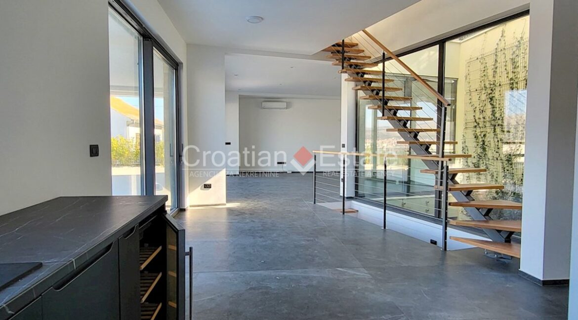 croatia-ciovo-villa-second-row-pool-sale(109)