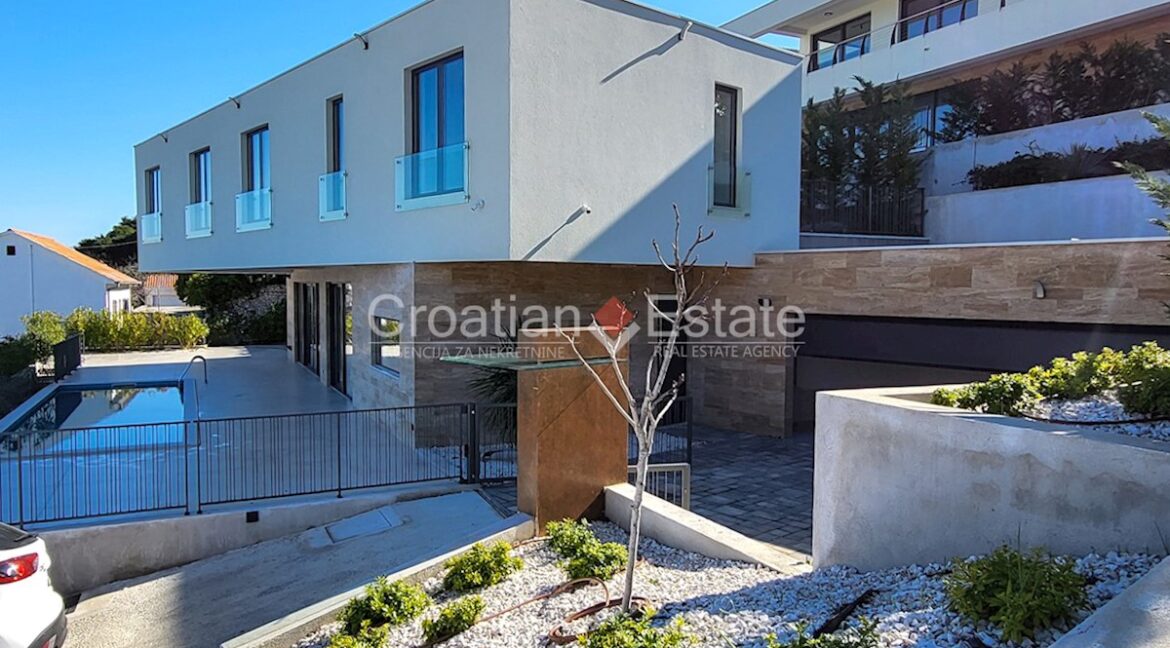 croatia-ciovo-villa-second-row-pool-sale(116)