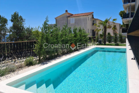croatia-ciovo-villa-second-row-sea-view-pool-sale(103)