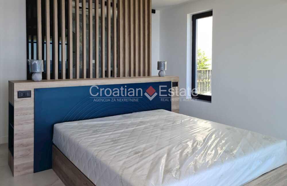 croatia-ciovo-villa-second-row-sea-view-pool-sale(111)