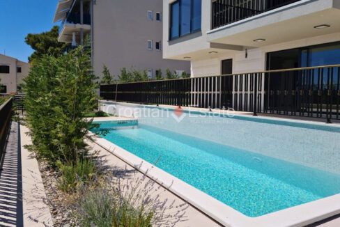 croatia-ciovo-villa-second-row-sea-view-pool-sale(123)