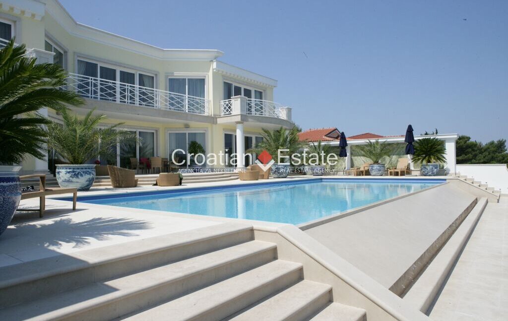 croatia-istria-luxury-villa-seafront-sea-view-pool-sale(103)