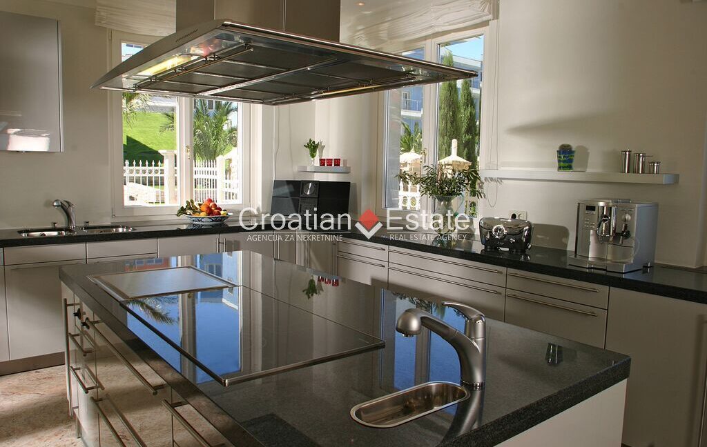 croatia-istria-luxury-villa-seafront-sea-view-pool-sale(105)