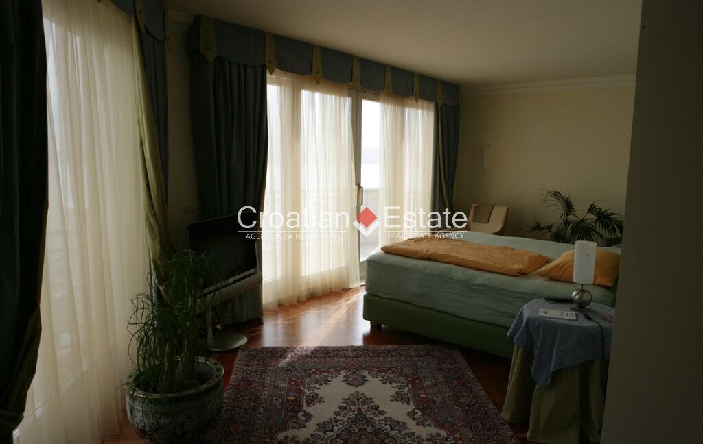 croatia-istria-luxury-villa-seafront-sea-view-pool-sale(113)