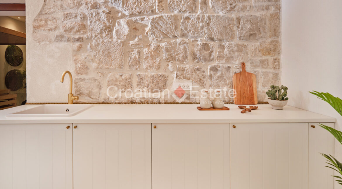 croatia-kastel-novi-house-seafront-renovated-sea-view-wellness-sale(108)