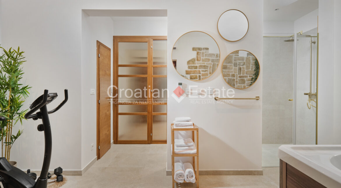 croatia-kastel-novi-house-seafront-renovated-sea-view-wellness-sale(111)
