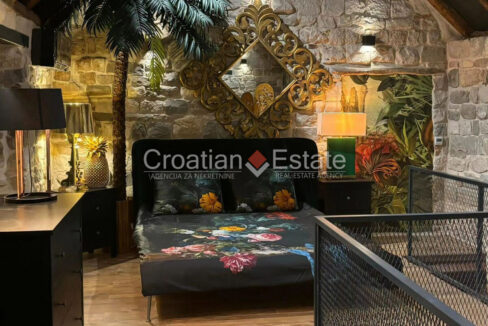 croatia-kastela-apartment-stone-house-renovated-open-concept-sale(106)