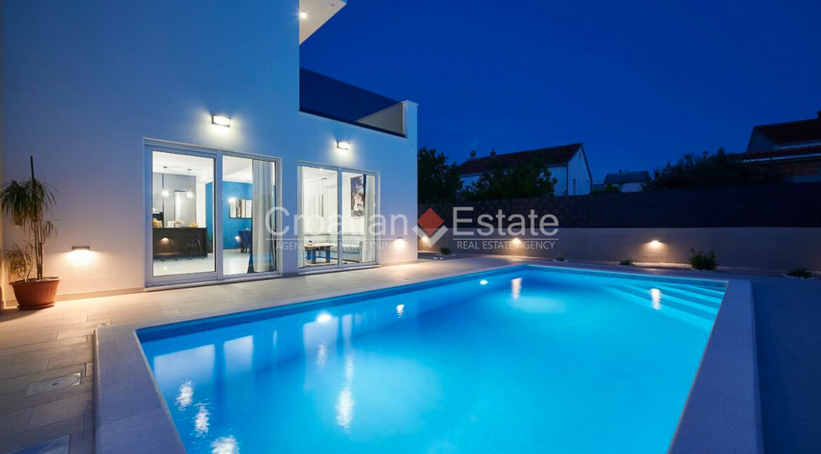 croatia-kastela-villa-pool-summer-kitchen-sale(101)