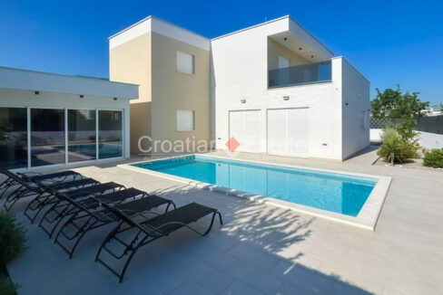 croatia-kastela-villa-pool-summer-kitchen-sale(102)