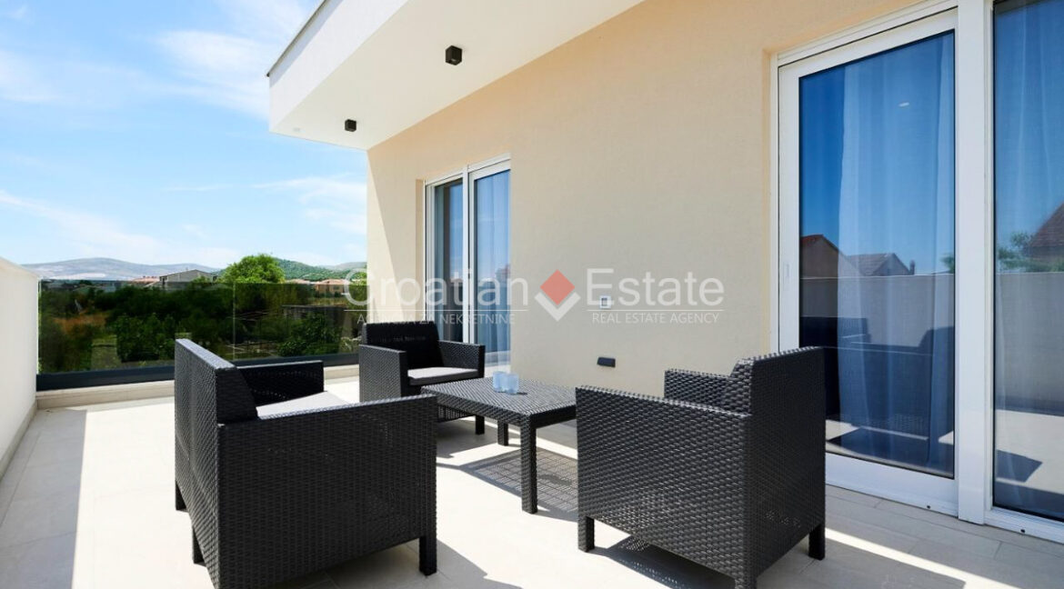 croatia-kastela-villa-pool-summer-kitchen-sale(119)