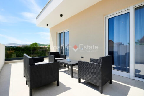 croatia-kastela-villa-pool-summer-kitchen-sale(119)