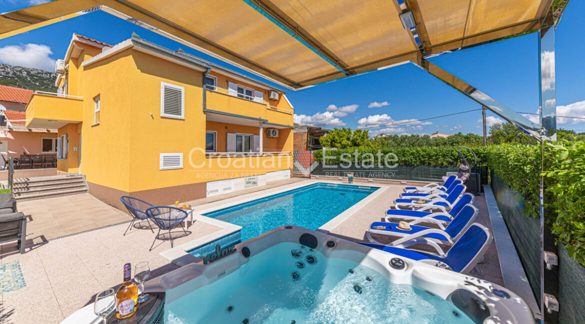 croatia-kastela-villa-sea-view-pool-barbecue-sale(101)