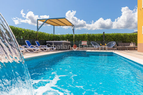 croatia-kastela-villa-sea-view-pool-barbecue-sale(104)
