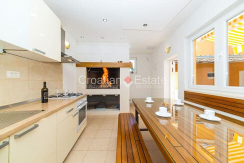 croatia-kastela-villa-sea-view-pool-barbecue-sale(106)