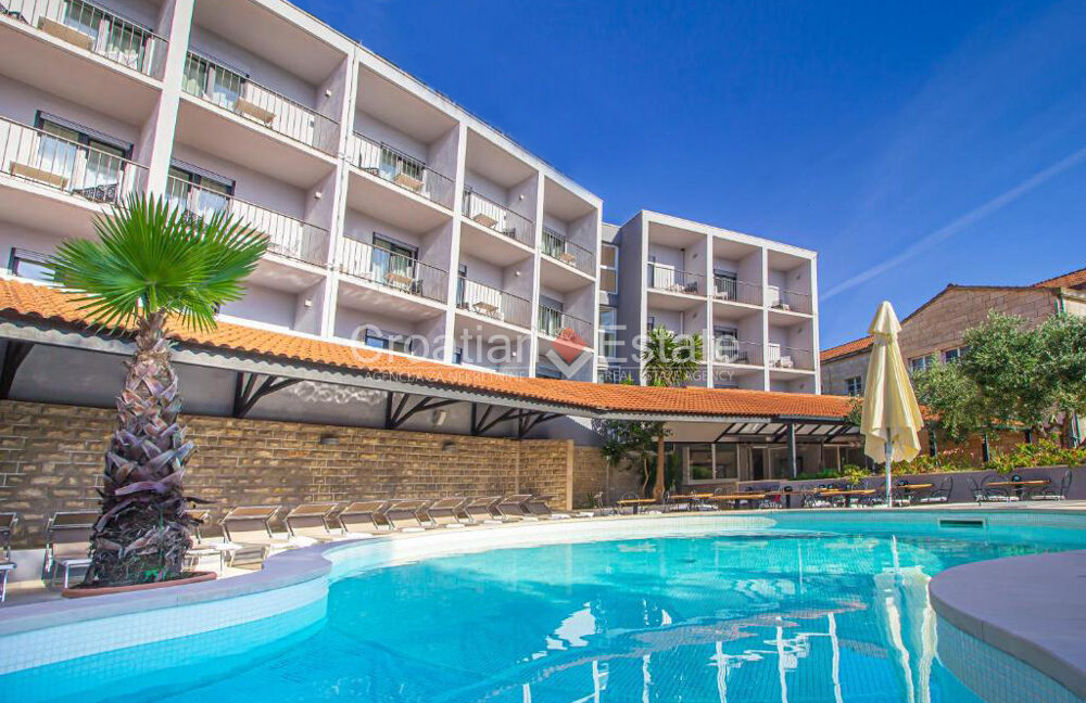 croatia-korcula-hotel-seafront-pool-sea-view-sale(101)