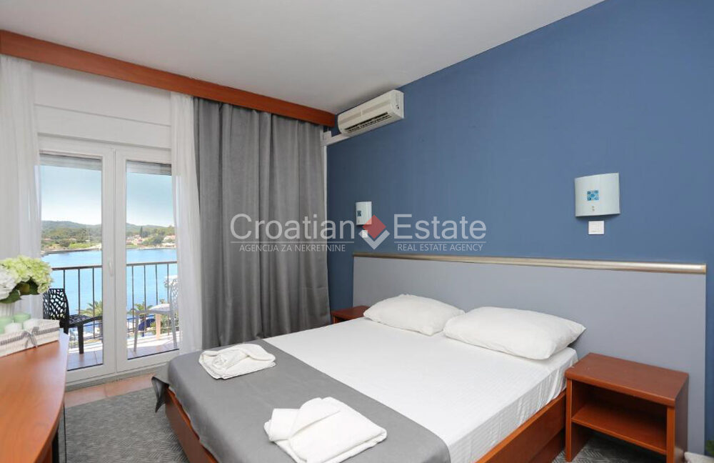 croatia-korcula-hotel-seafront-pool-sea-view-sale(107)