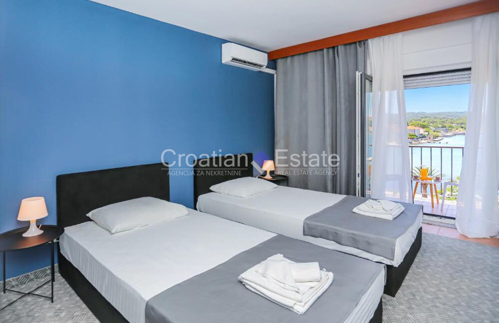 croatia-korcula-hotel-seafront-pool-sea-view-sale(109)