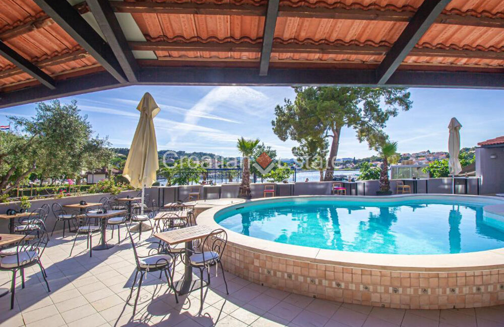 croatia-korcula-hotel-seafront-pool-sea-view-sale(118)