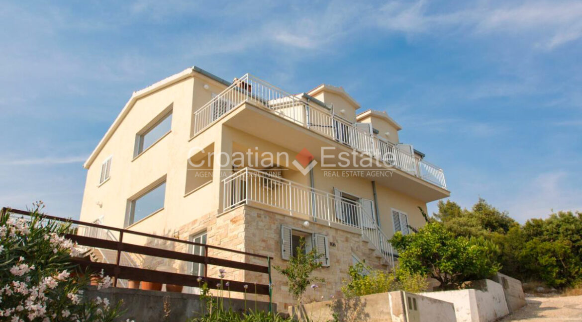 croatia-korcula-house-sea-view-garage-parking-sale(104)