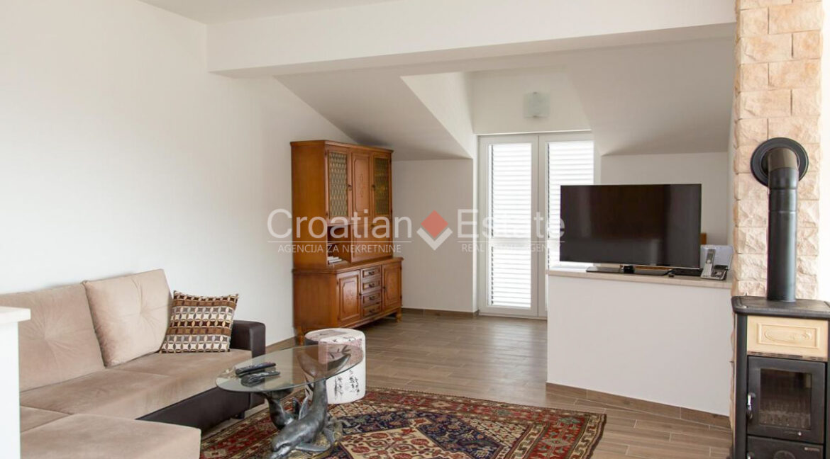 croatia-korcula-house-sea-view-garage-parking-sale(105)