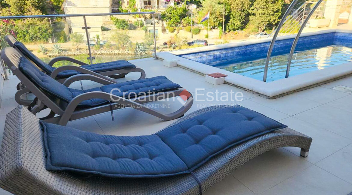 croatia-korcula-house-seafront-pool-sale(106)