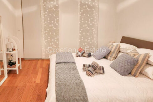 croatia-korcula-house-seafront-pool-sale(115)