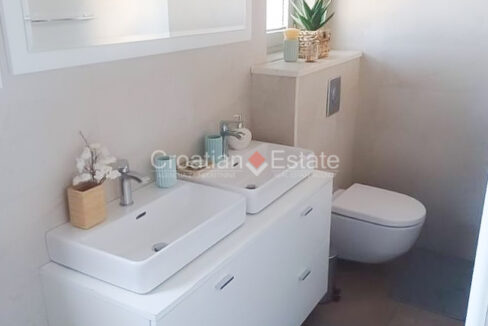 croatia-korcula-house-seafront-pool-sale(118)