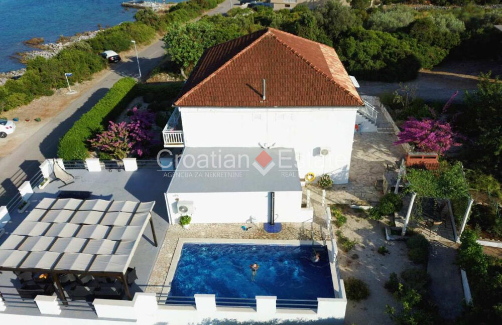 croatia-korcula-seafront-house-pool-sale(103)