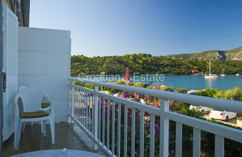 croatia-korcula-seafront-house-pool-sale(117)