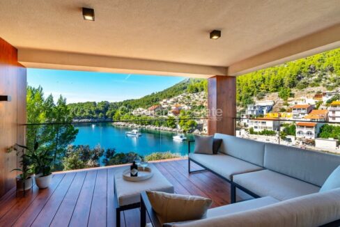 croatia-korcula-seafront-pool-sea-view-sale(105)