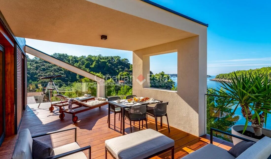 croatia-korcula-seafront-pool-sea-view-sale(106)