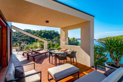 croatia-korcula-seafront-pool-sea-view-sale(106)
