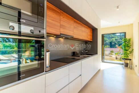 croatia-korcula-seafront-pool-sea-view-sale(109)