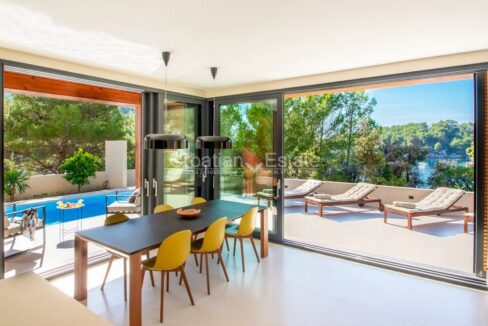 croatia-korcula-seafront-pool-sea-view-sale(110)