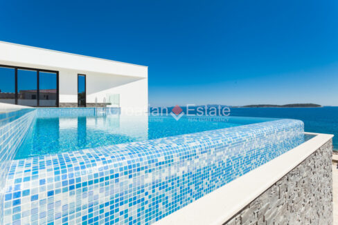croatia-korcula-villa-seafront-pool-sale(102)