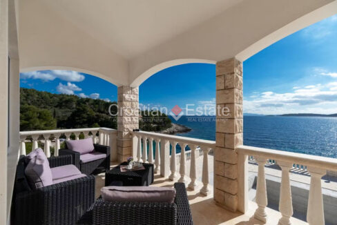 croatia-korcula-villa-seafront-pool-sale(102)