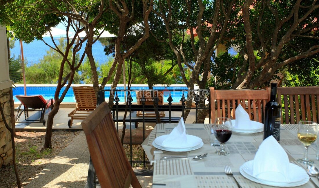 croatia-korcula-villa-seafront-pool-sale(107)