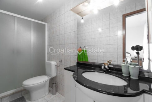 croatia-korcula-villa-seafront-pool-sale(108)